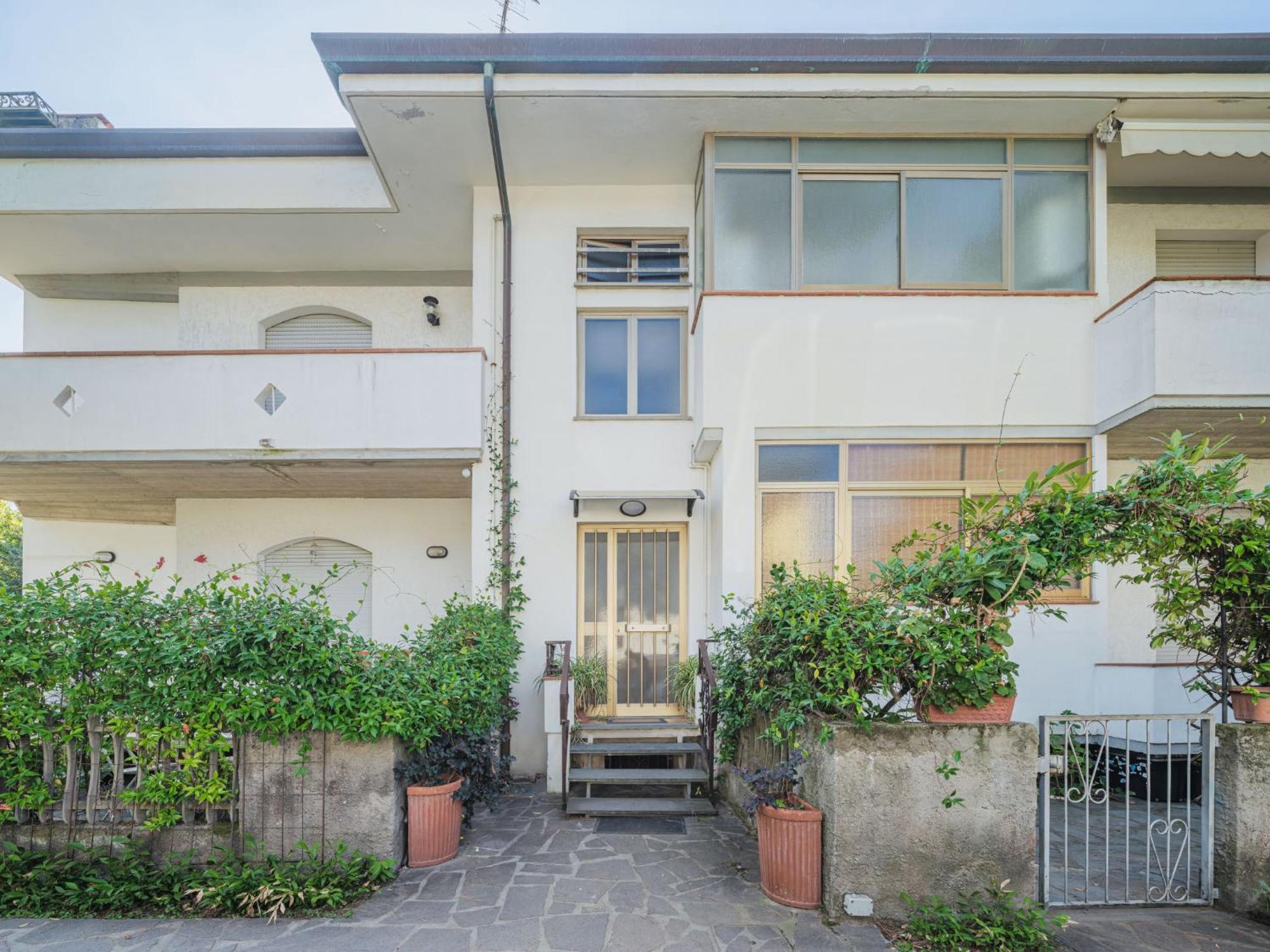 Apartment Dei Fiori By Interhome Lido di Camaiore Dış mekan fotoğraf