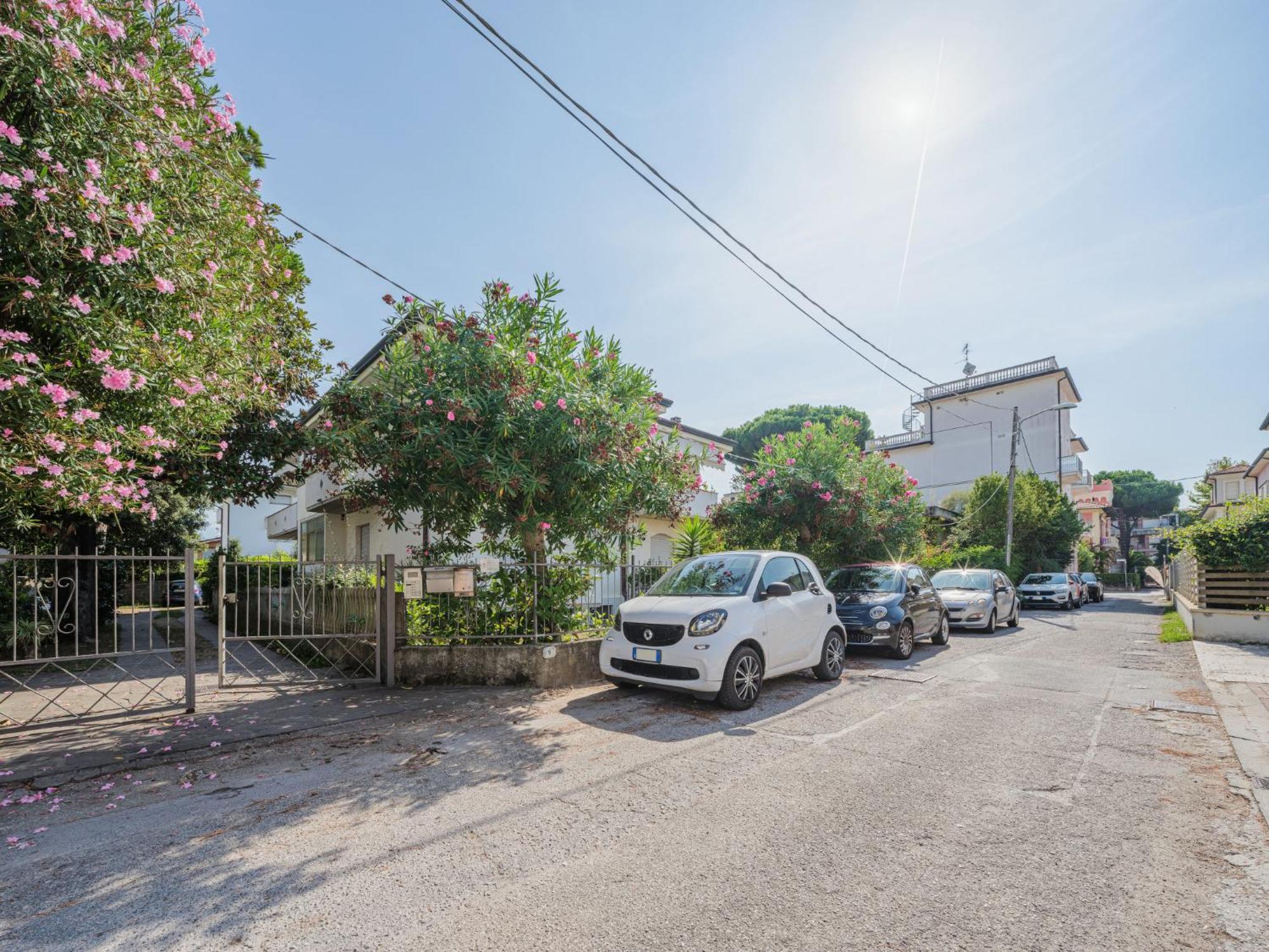 Apartment Dei Fiori By Interhome Lido di Camaiore Dış mekan fotoğraf
